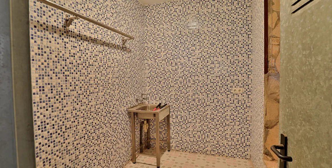 Sale of finca - cortijo in Alfarnatejo 14