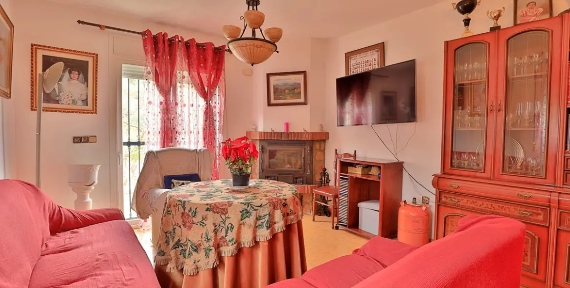 Sale of finca - cortijo in Alfarnatejo 16