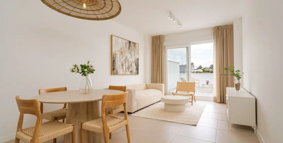 Sale of middle floor apartment in Estepona (district Estepona) 1