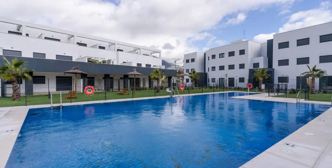 Sale of middle floor apartment in Estepona (district Estepona) 6