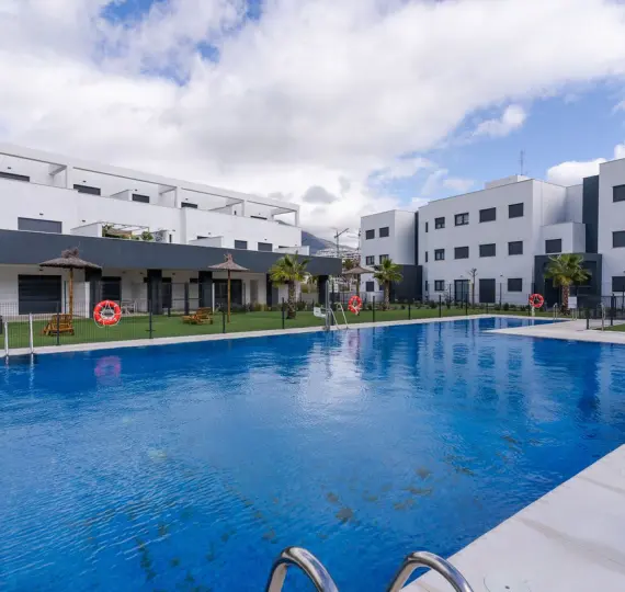 Middle floor apartment R4980739