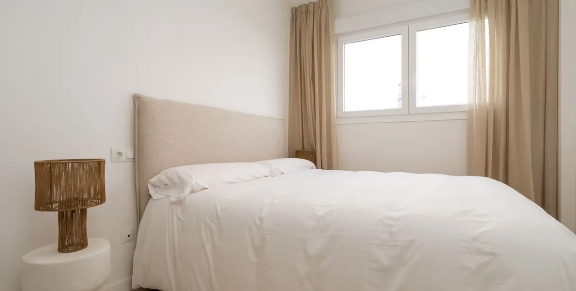 Продажа апартаментов на среднем этаже в Estepona 12