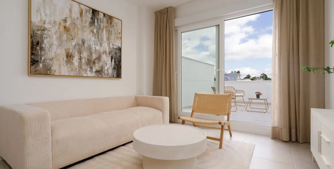 Продажа апартаментов на среднем этаже в Estepona 16