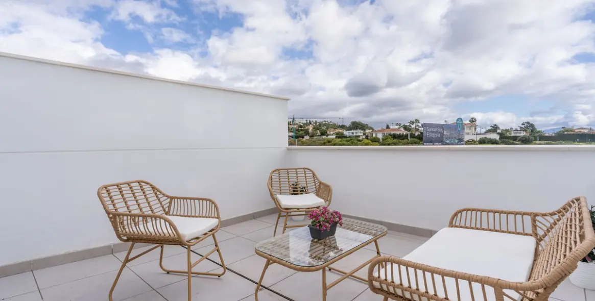 Продажа апартаментов на среднем этаже в Estepona 20