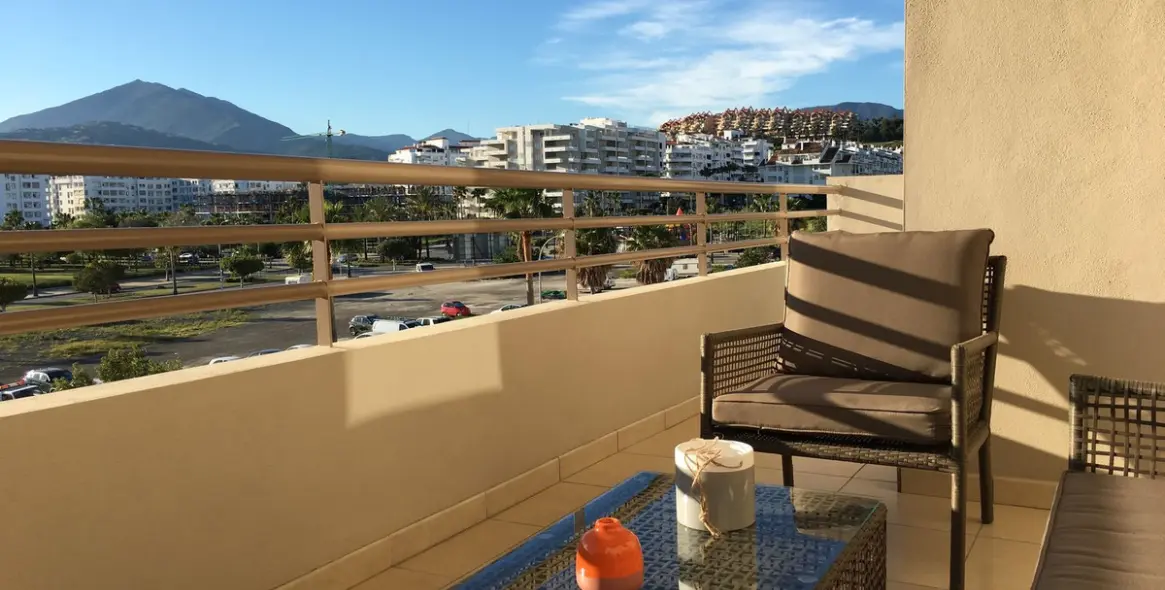 Продажа апартаментов на среднем этаже в La Campana 1