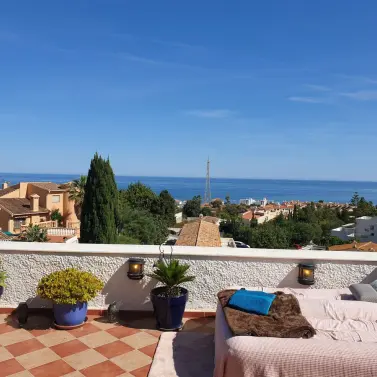 Sale of middle floor apartment in Benalmadena