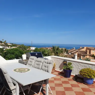Sale of middle floor apartment in Benalmadena