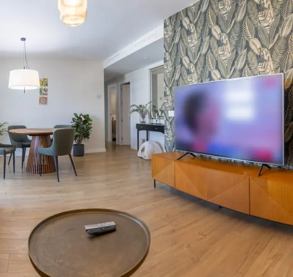 Middle floor apartment R5080579