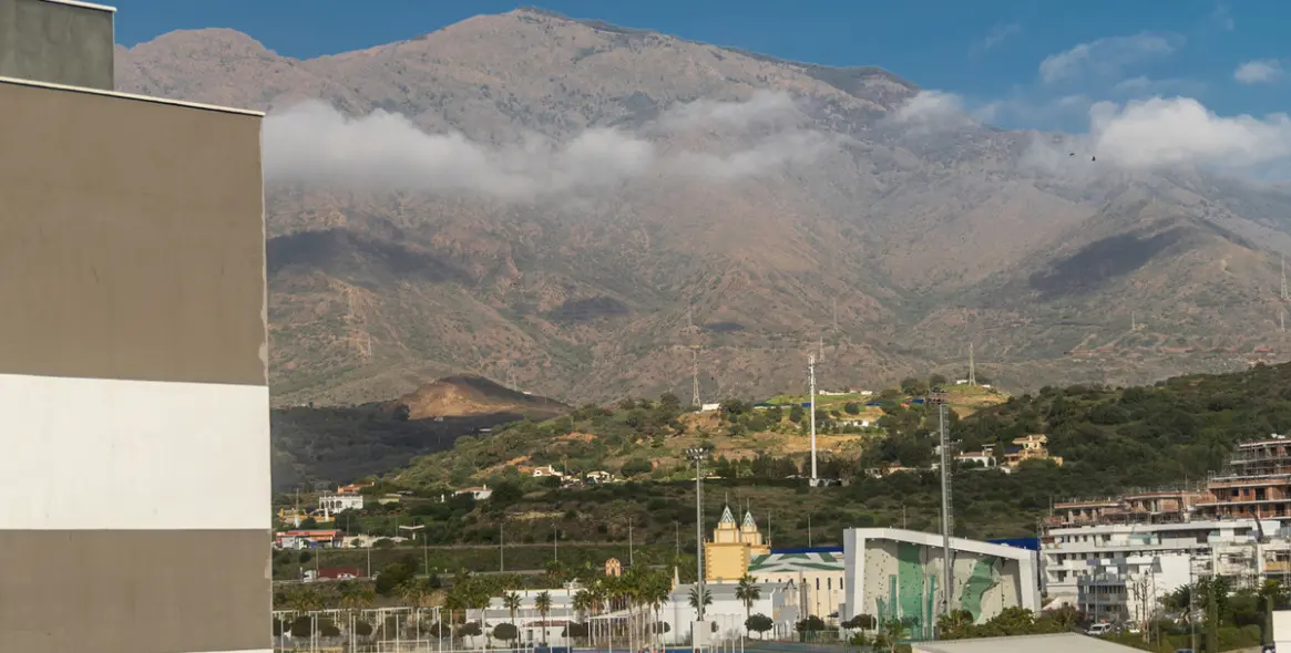 Sale of middle floor apartment in Estepona (district Estepona) 7