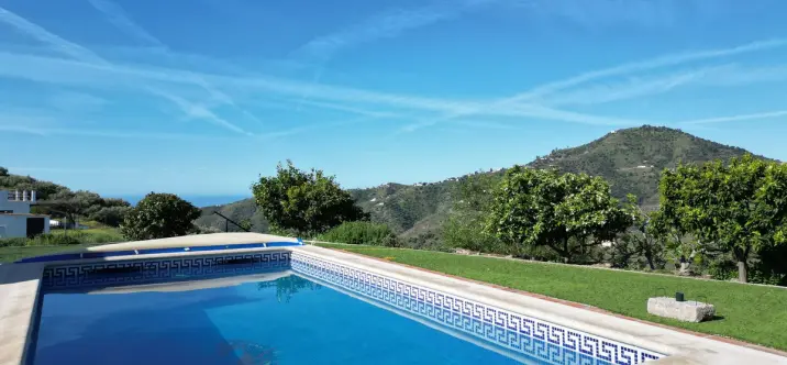 Sale of detached villa in Cómpeta 2