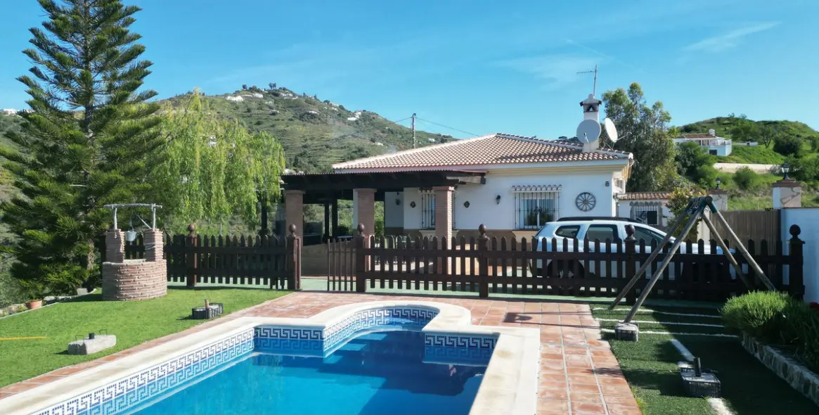 Sale of detached villa in Cómpeta 30