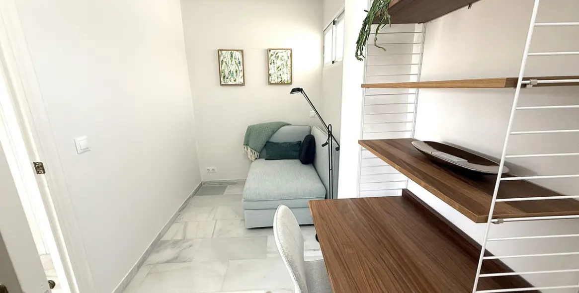 Sale of middle floor apartment in San Pedro de Alcántara 21