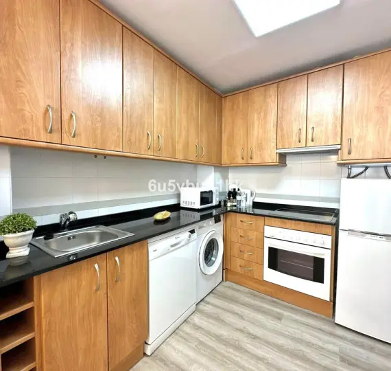 Ground floor apartment R4876954