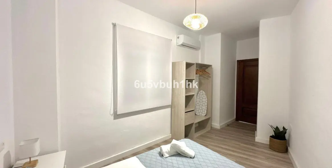 Sale of ground floor apartment in Malaga (district Málaga Centro) 8