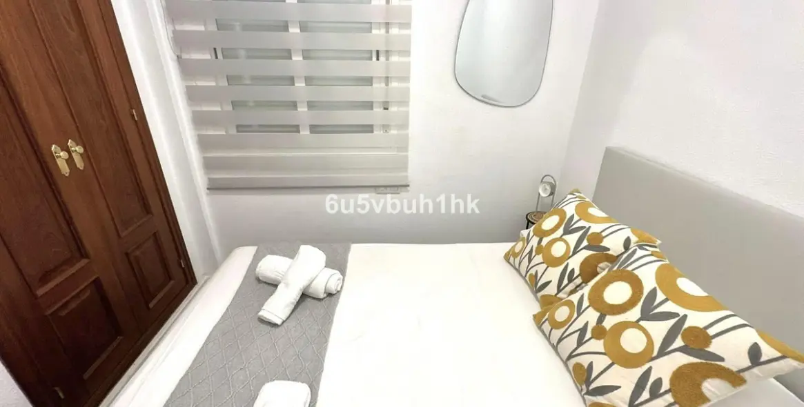 Sale of ground floor apartment in Malaga (district Málaga Centro) 9