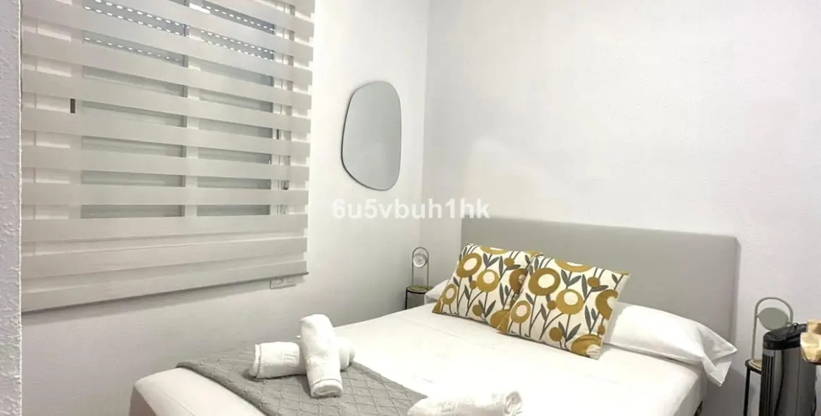 Sale of ground floor apartment in Malaga (district Málaga Centro) 10