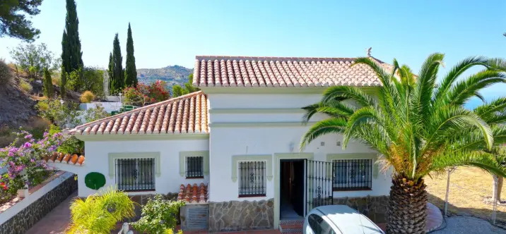 Sale of detached villa in Cómpeta 4