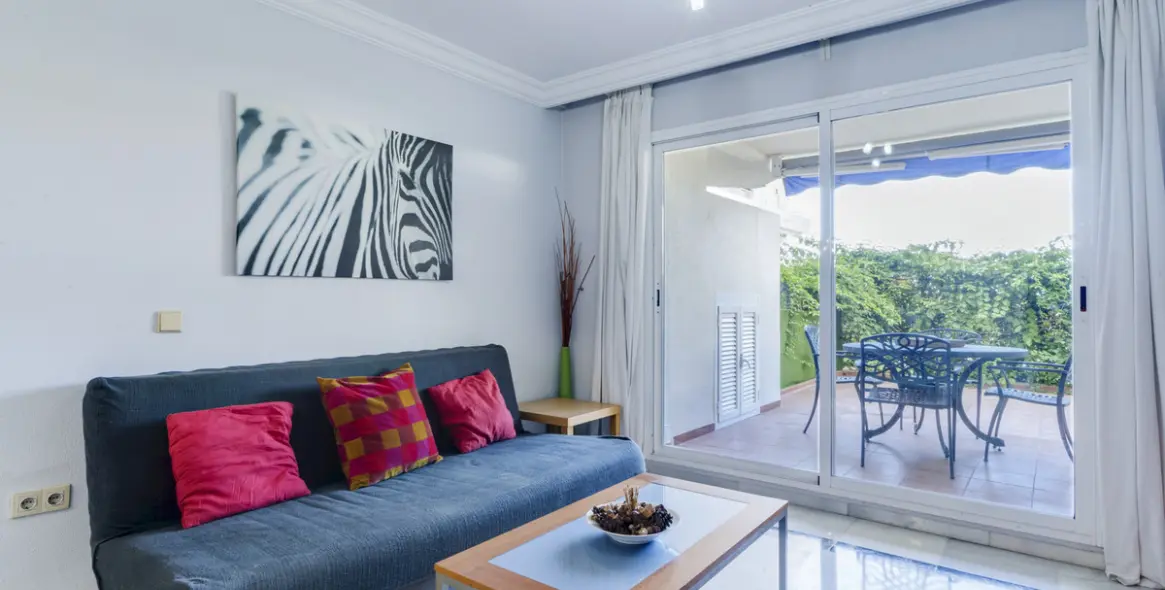 Sale of ground floor apartment in The Golden Mile 2