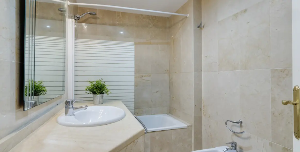 Sale of ground floor apartment in The Golden Mile 10