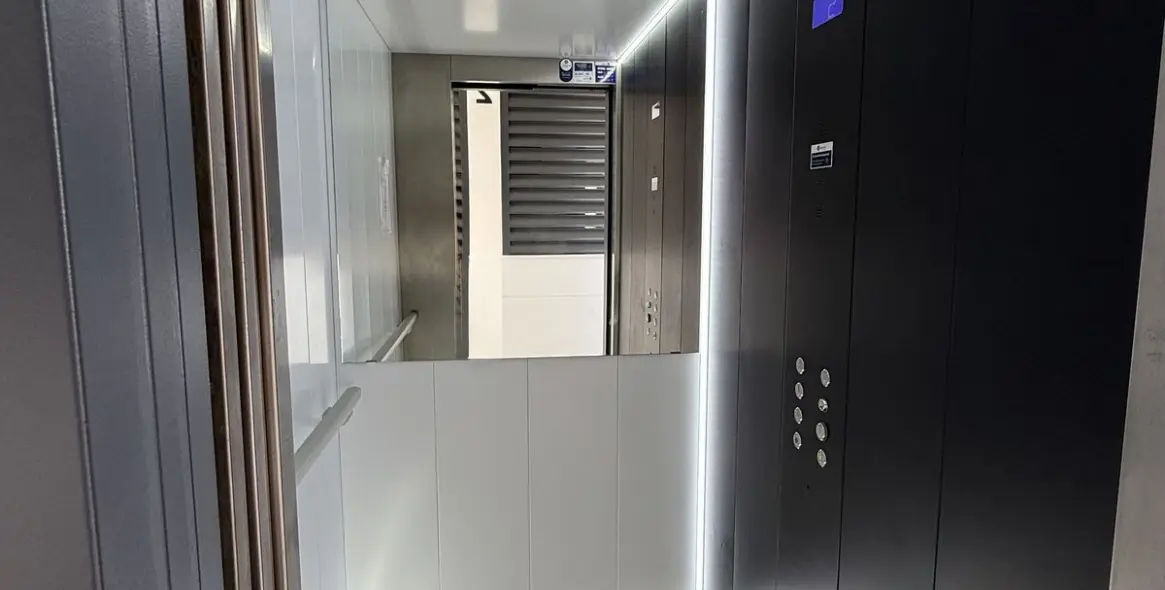 Продажа апартаментов на среднем этаже в Calanova Golf 18