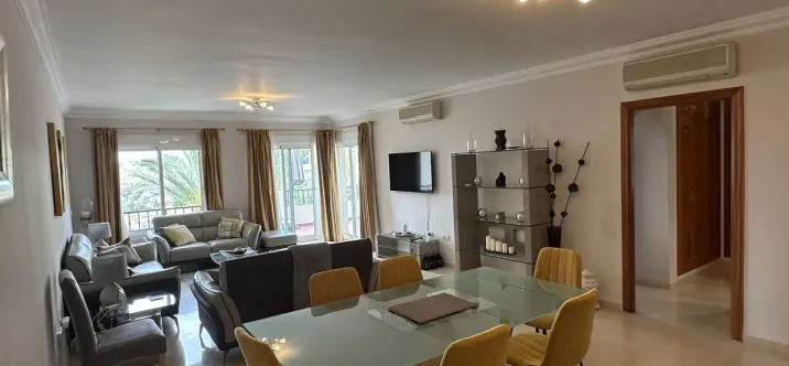 Продажа апартаментов на среднем этаже в La Cala Hills 2