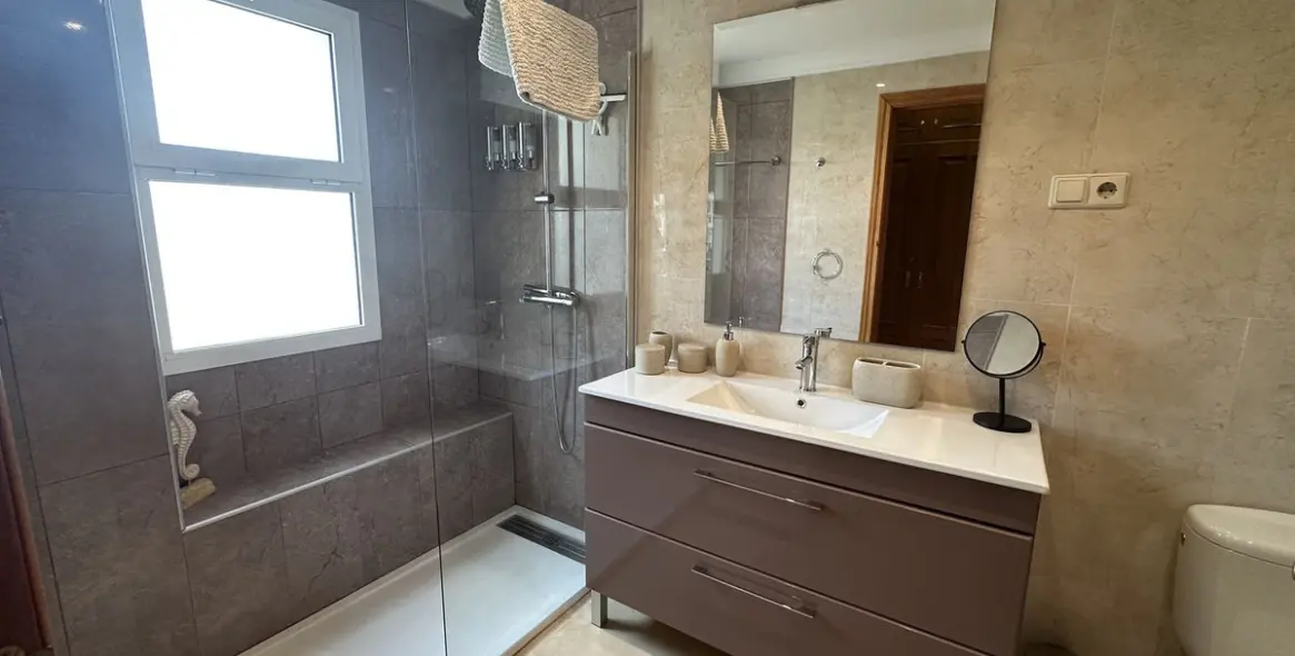 Продажа апартаментов на среднем этаже в La Cala Hills 13