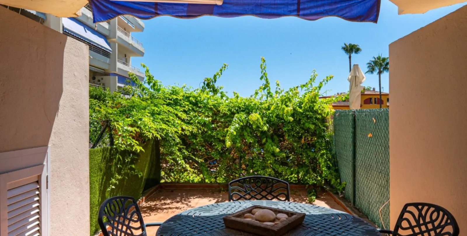 Venta de apartamento en planta media en Marbella 3