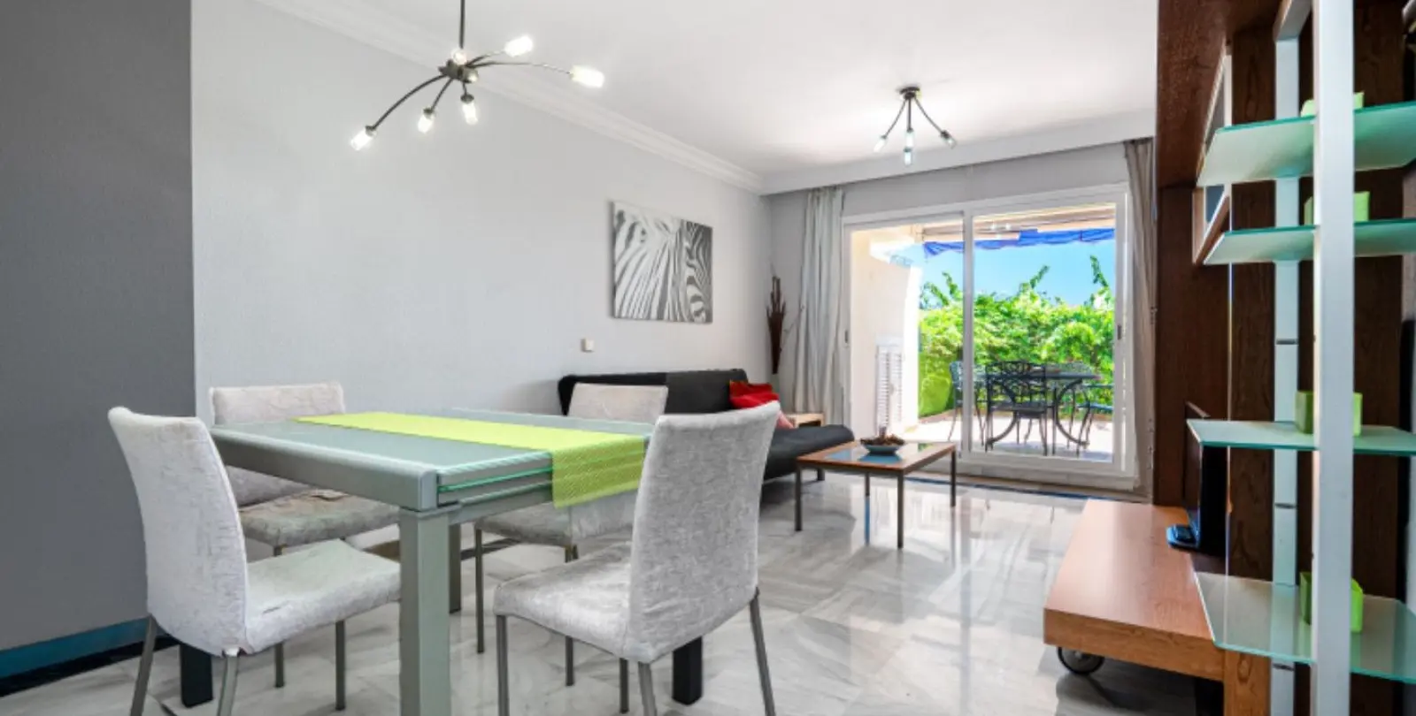 Venta de apartamento en planta media en Marbella 7