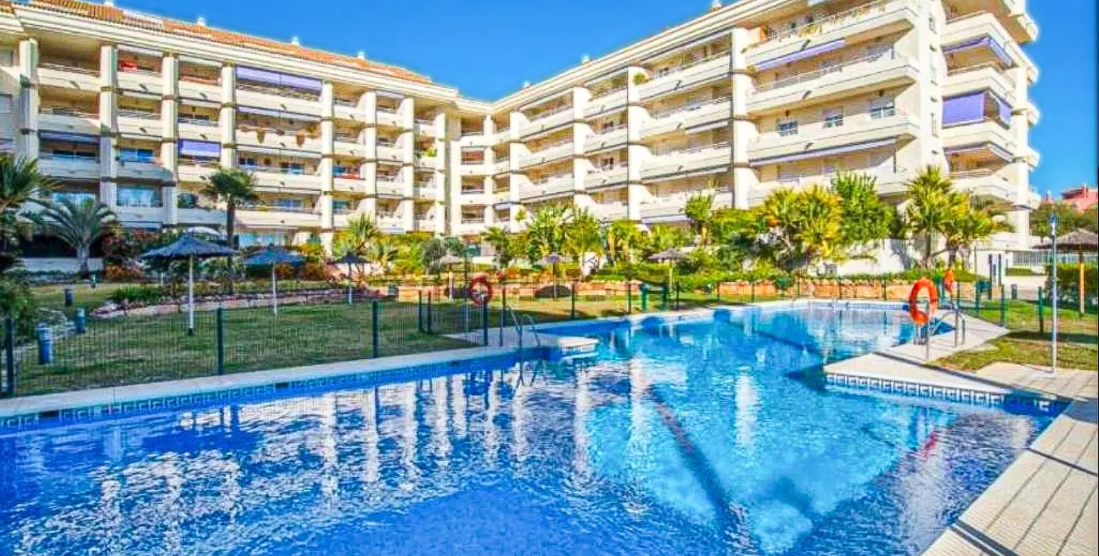 Venta de apartamento en planta media en Marbella 15