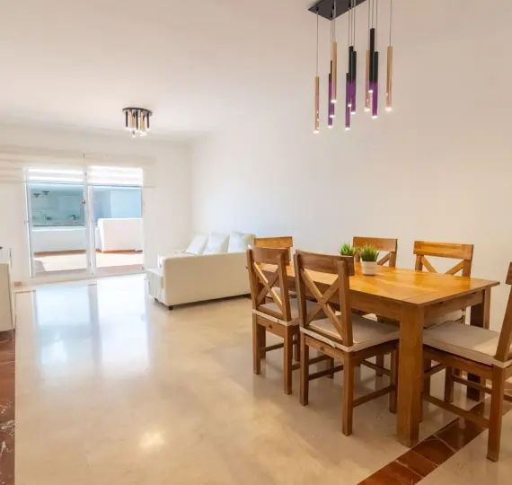 Middle floor apartment R5167615