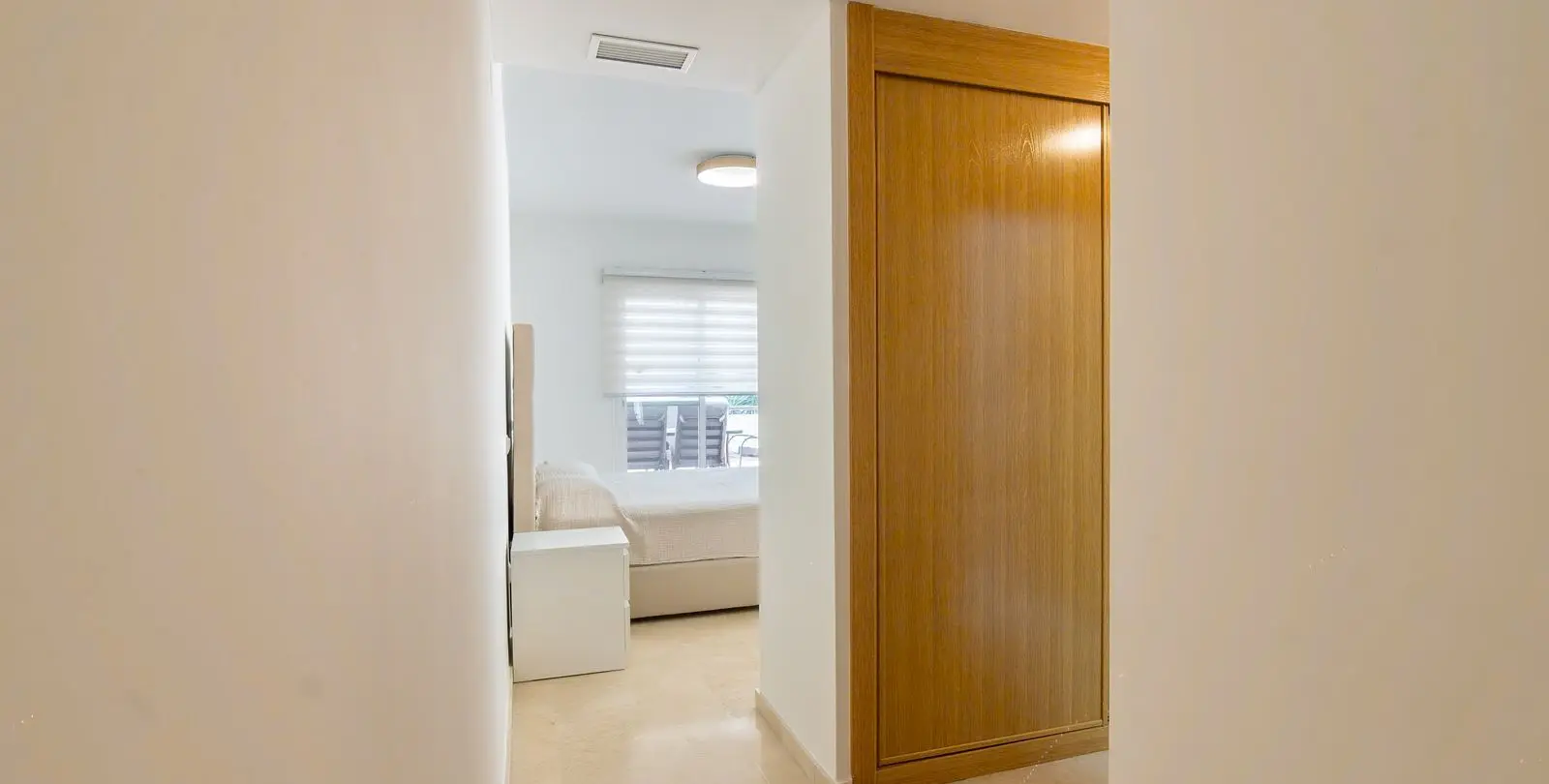 Sale of middle floor apartment in Estepona 31