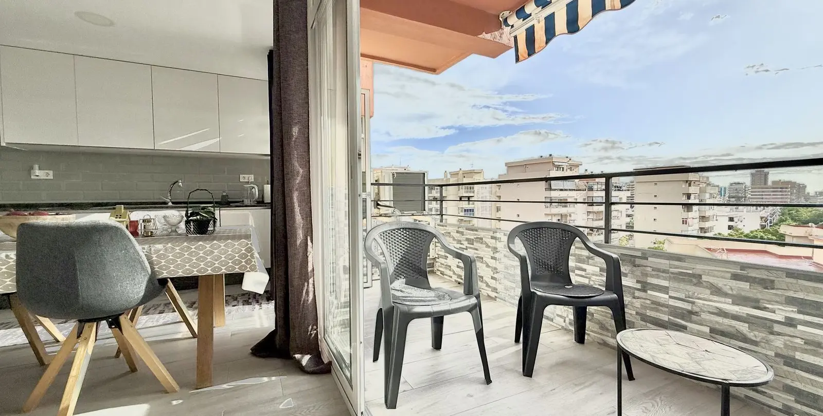 Sale of penthouse in Fuengirola 1