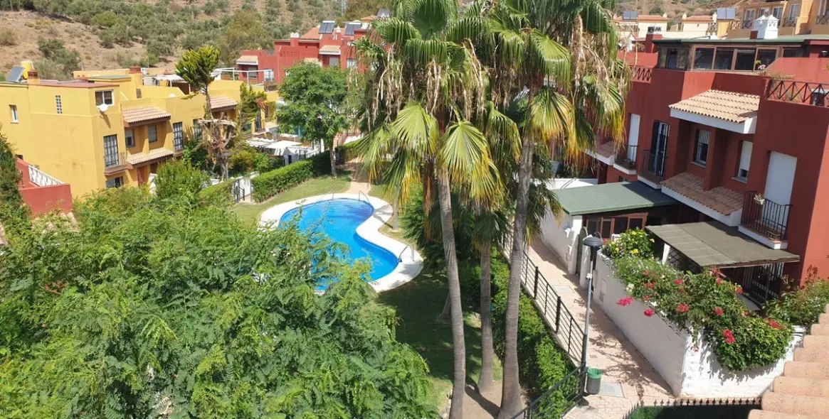 Venta de adosado en Chilches 2