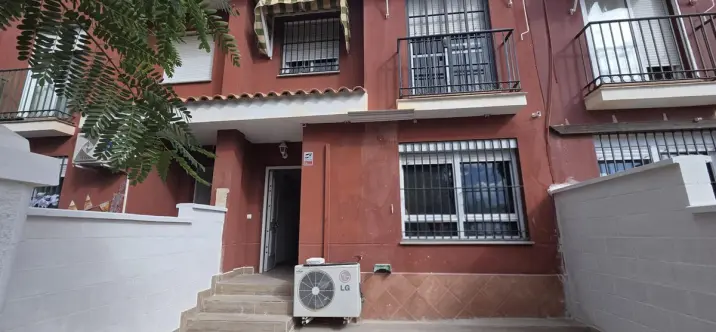 Sale of townhouse in Chilches 2