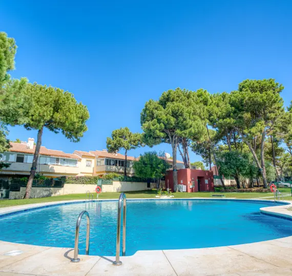 Sale of ground floor apartment in Marbella