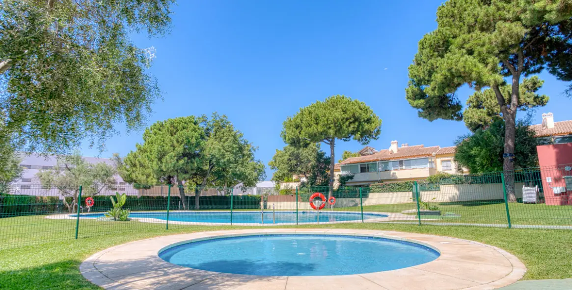 Sale of ground floor apartment in Marbella 9