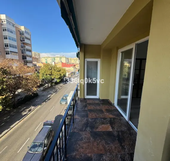 Sale of middle floor apartment in Málaga
