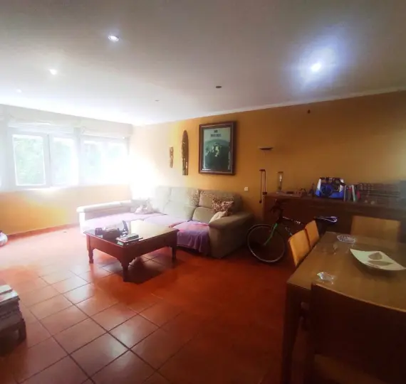 Sale of middle floor apartment in Málaga