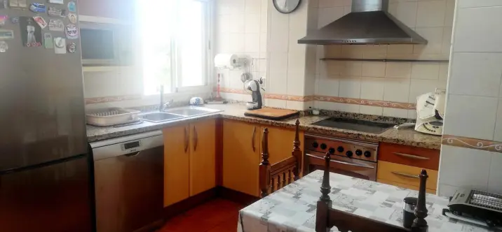Sale of middle floor apartment in Málaga 4