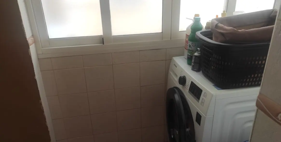 Sale of middle floor apartment in Málaga 7