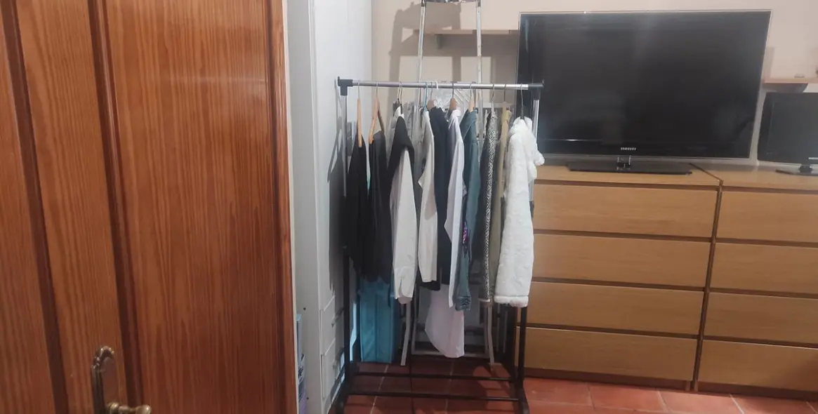 Sale of middle floor apartment in Málaga 11