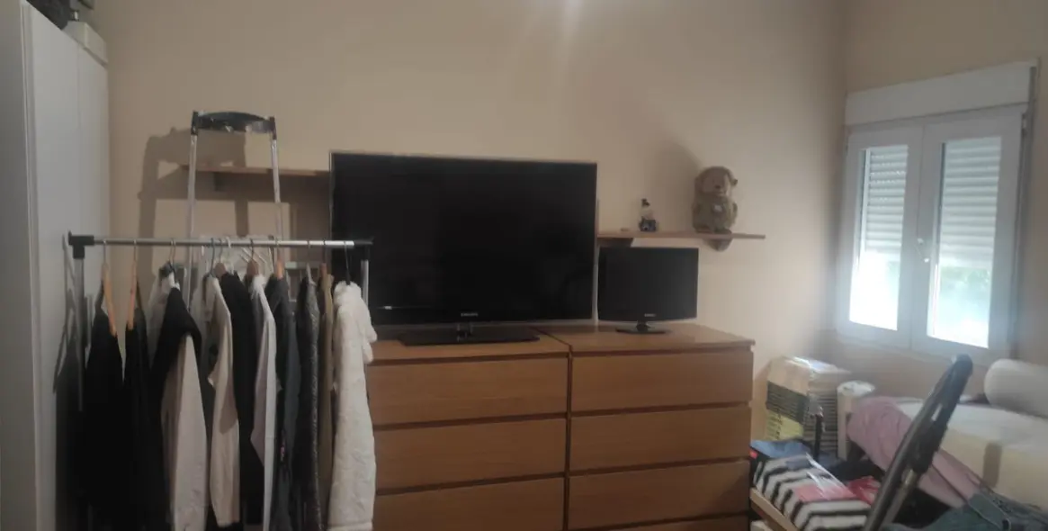 Sale of middle floor apartment in Málaga 12