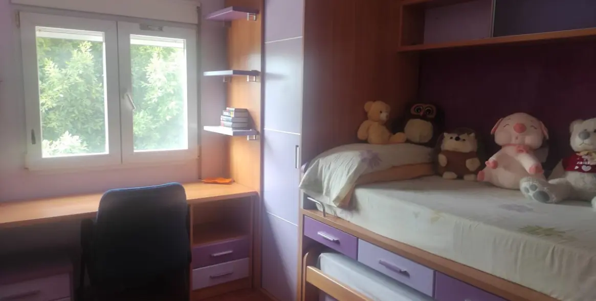 Sale of middle floor apartment in Málaga 16