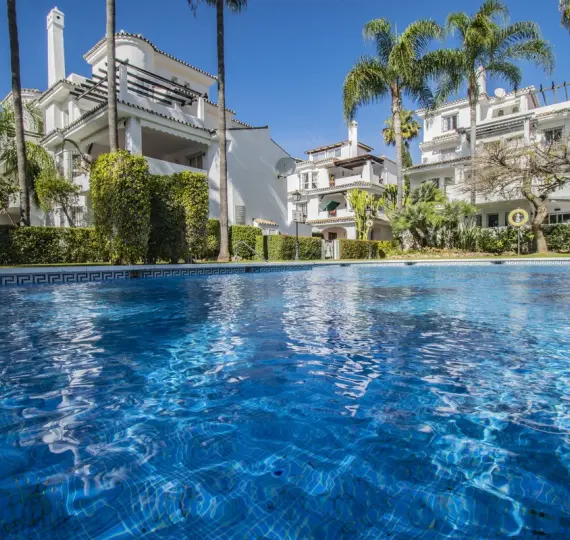 Sale of ground floor apartment in Nueva Andalucía