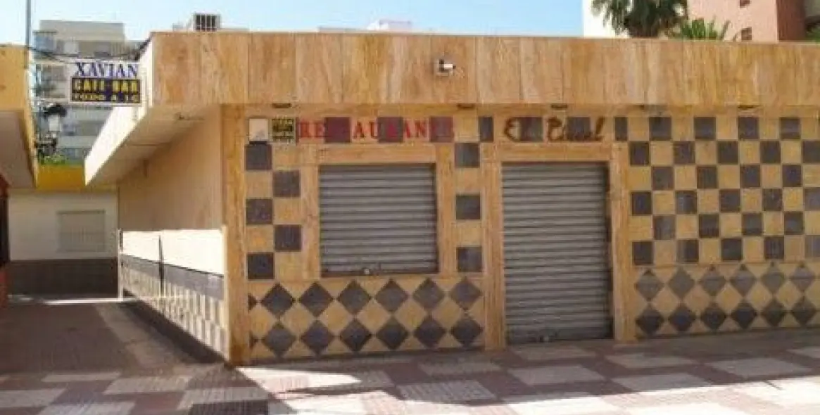 Продажа магазина в Torre del Mar 1
