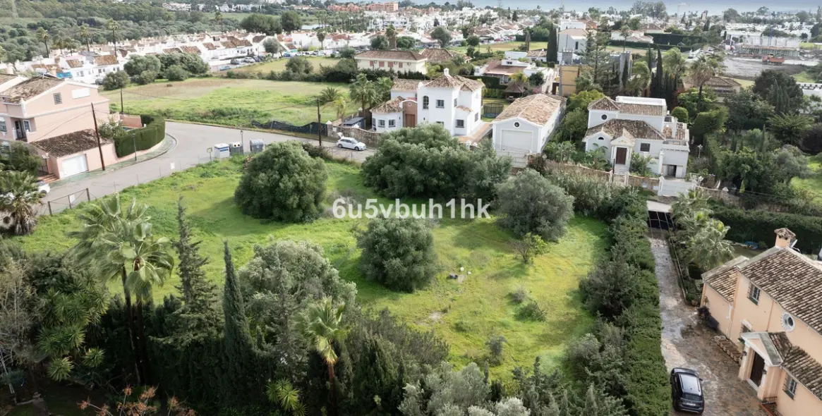 Продажа  жилого участка в Bel Air 1