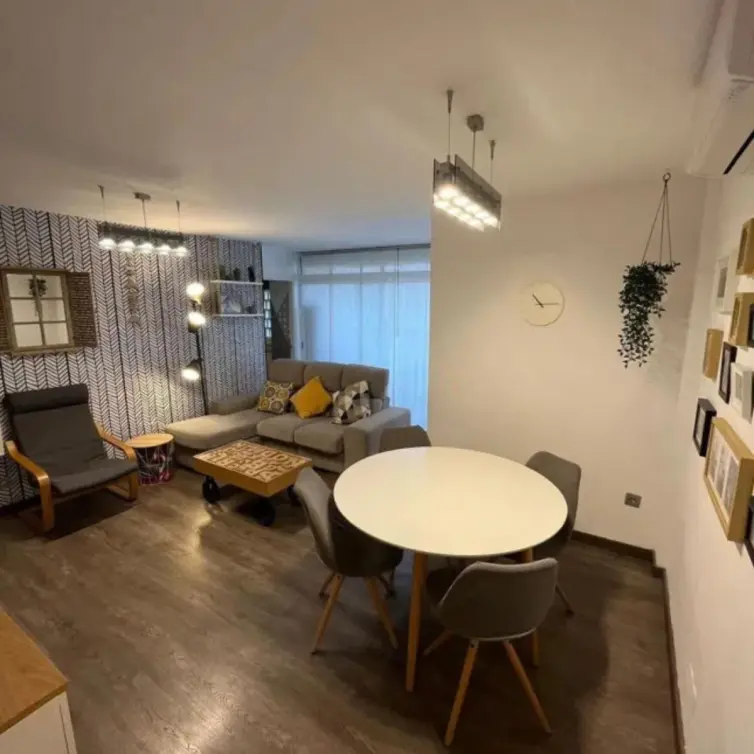 Sale of middle floor apartment in Marbella