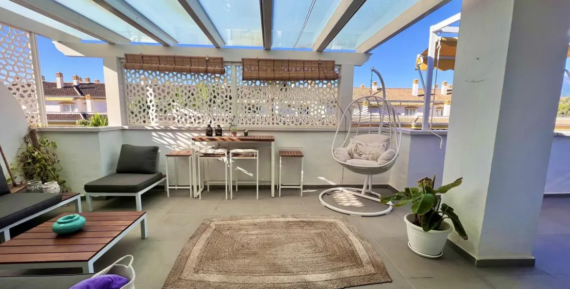 Sale of penthouse in Nueva Andalucía 10