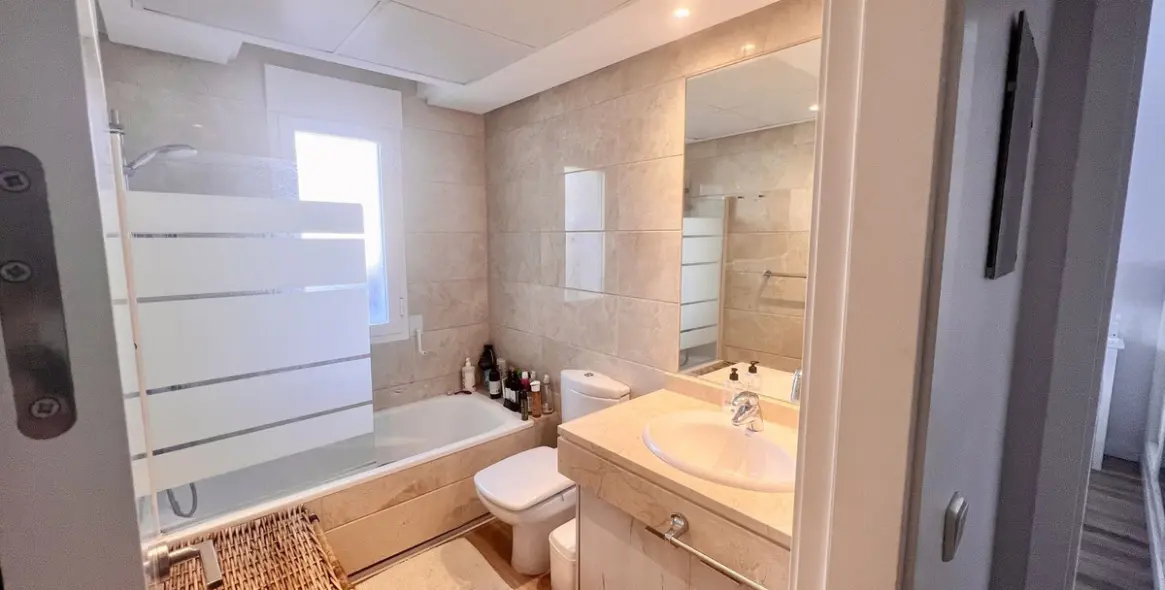 Sale of penthouse in Nueva Andalucía 12