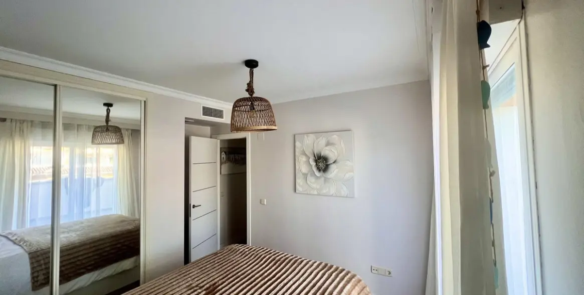 Sale of penthouse in Nueva Andalucía 13